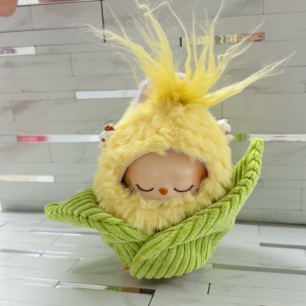 Labubu clothes New Pop marts Wacky mart look alike corn costume for Labubu
